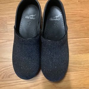 Womens black Dansko